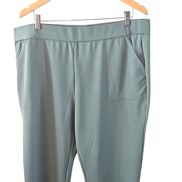 Isaac Mizrahi Live! Crepe Knit Straight Leg Pant - Pale Pine - Size 1XP - NWOT - Picture 4 of 8